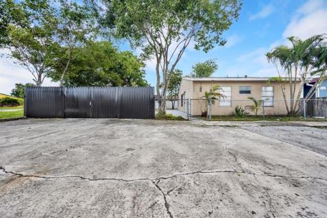 21357 NW 39th Avenue Miami Gardens FL 33055