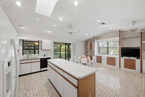 2805 NW 15th Street Delray Beach FL 33445