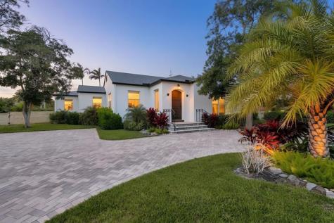 4015 Washington Road West Palm Beach FL 33405