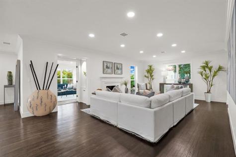 4015 Washington Road West Palm Beach FL 33405