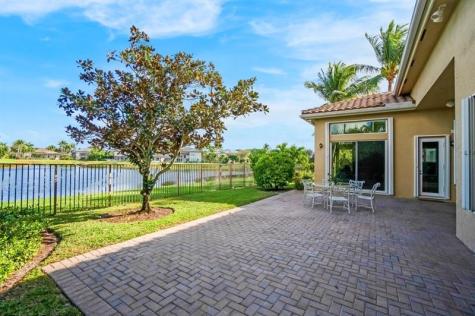 11808 Foxbriar Lake Trail Boynton Beach FL 33473