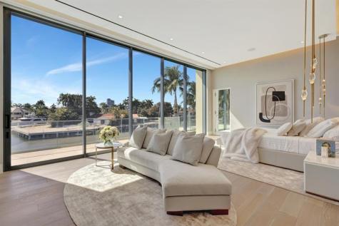 2560 Del Lago Drive Fort Lauderdale FL 33316
