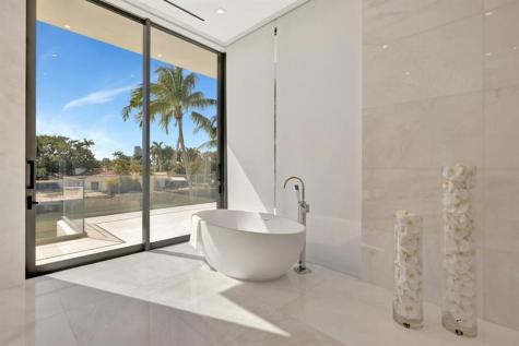 2560 Del Lago Drive Fort Lauderdale FL 33316
