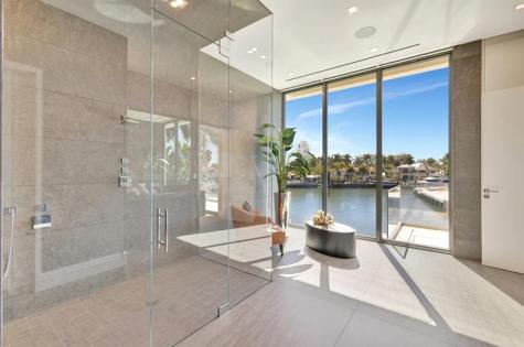 2560 Del Lago Drive Fort Lauderdale FL 33316