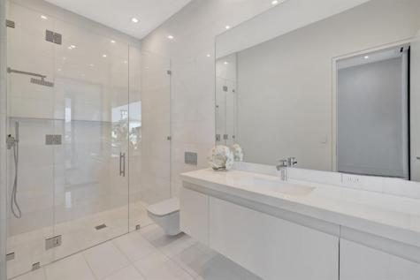 2560 Del Lago Drive Fort Lauderdale FL 33316