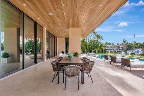 2560 Del Lago Drive Fort Lauderdale FL 33316
