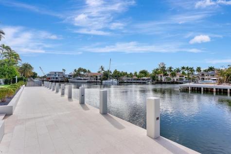 2560 Del Lago Drive Fort Lauderdale FL 33316