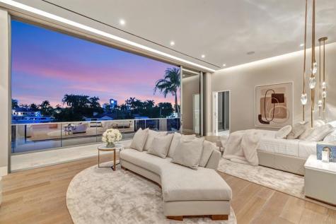 2560 Del Lago Drive Fort Lauderdale FL 33316