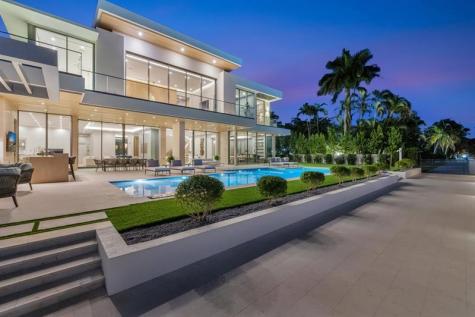 2560 Del Lago Drive Fort Lauderdale FL 33316