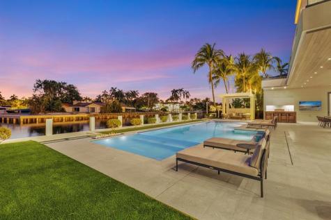 2560 Del Lago Drive Fort Lauderdale FL 33316