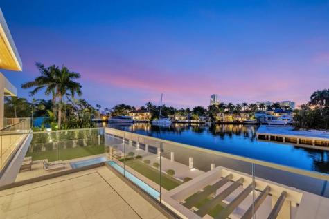 2560 Del Lago Drive Fort Lauderdale FL 33316
