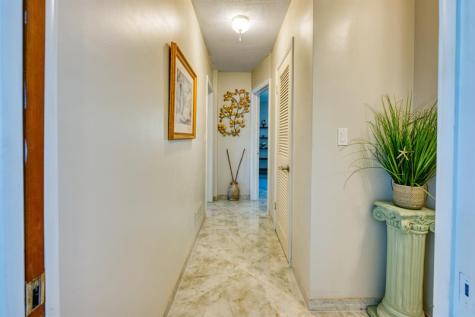 208 NE 30th Street Wilton Manors FL 33334