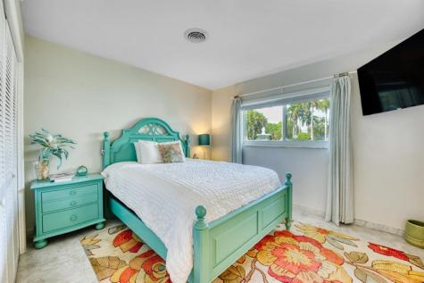 208 NE 30th Street Wilton Manors FL 33334