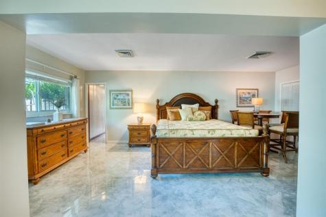 208 NE 30th Street Wilton Manors FL 33334