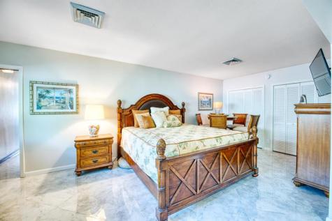 208 NE 30th Street Wilton Manors FL 33334