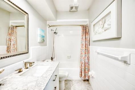 208 NE 30th Street Wilton Manors FL 33334