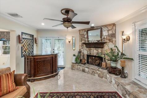 901 NW 116th Terrace Plantation FL 33325