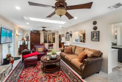 901 NW 116th Terrace Plantation FL 33325