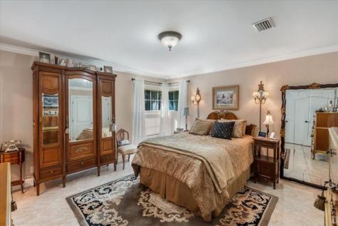901 NW 116th Terrace Plantation FL 33325