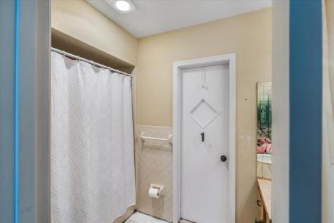 901 NW 116th Terrace Plantation FL 33325