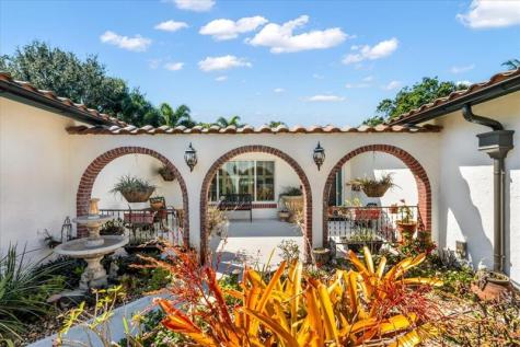 901 NW 116th Terrace Plantation FL 33325