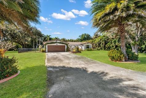 901 NW 116th Terrace Plantation FL 33325
