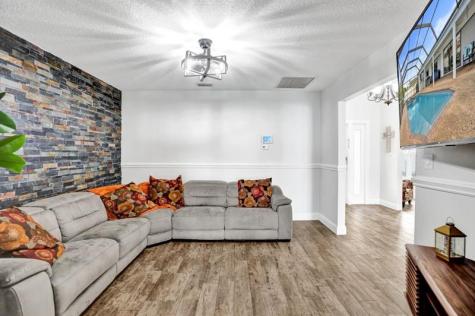 326 NW 101st Terrace Coral Springs FL 33071