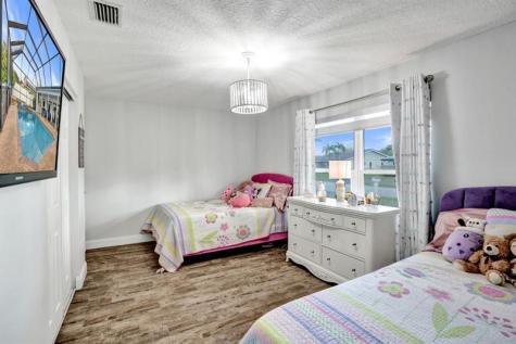326 NW 101st Terrace Coral Springs FL 33071
