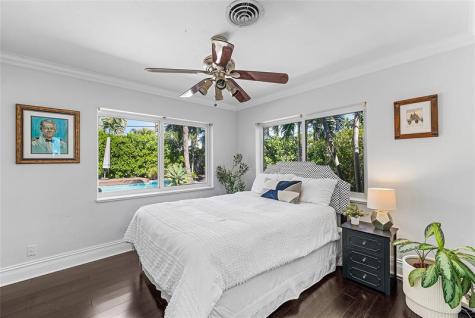 2233 NE 30th Court Lighthouse Point FL 33064