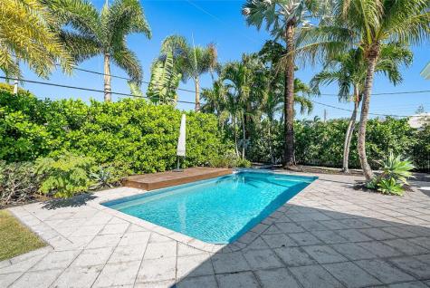 2233 NE 30th Court Lighthouse Point FL 33064