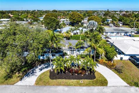 2233 NE 30th Court Lighthouse Point FL 33064