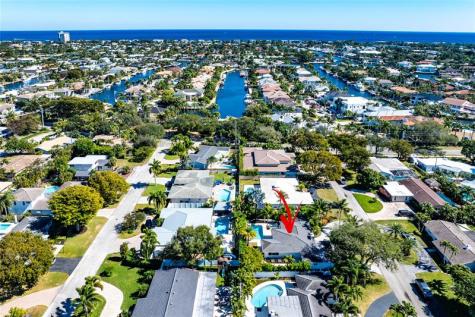 2233 NE 30th Court Lighthouse Point FL 33064