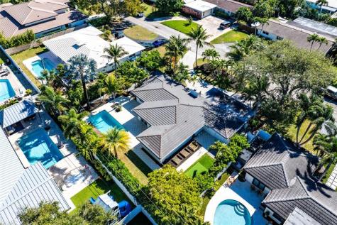 2233 NE 30th Court Lighthouse Point FL 33064