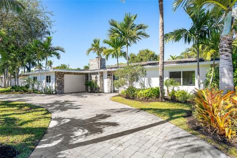 2233 NE 30th Court Lighthouse Point FL 33064