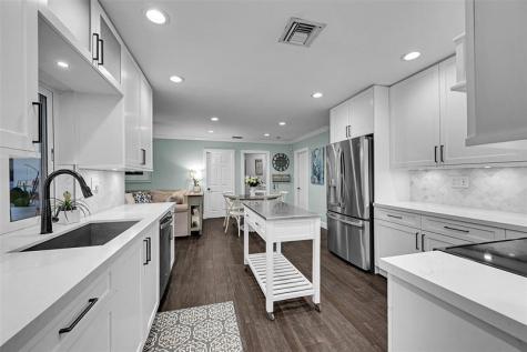 4221 NE 26th Avenue Lighthouse Point FL 33064