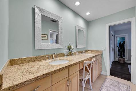 4221 NE 26th Avenue Lighthouse Point FL 33064