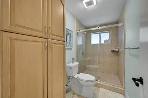 4221 NE 26th Avenue Lighthouse Point FL 33064