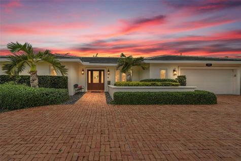 4221 NE 26th Avenue Lighthouse Point FL 33064