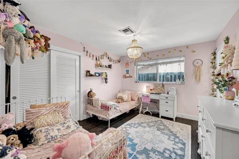 4221 NE 26th Avenue Lighthouse Point FL 33064