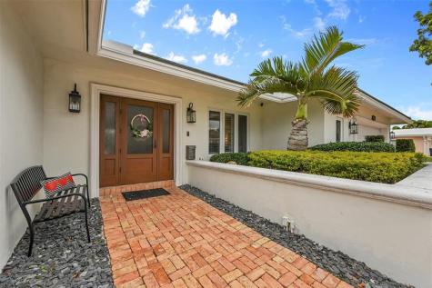 4221 NE 26th Avenue Lighthouse Point FL 33064
