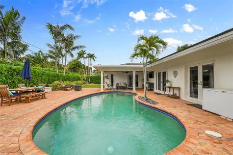 4221 NE 26th Avenue Lighthouse Point FL 33064