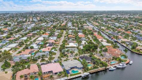 4221 NE 26th Avenue Lighthouse Point FL 33064