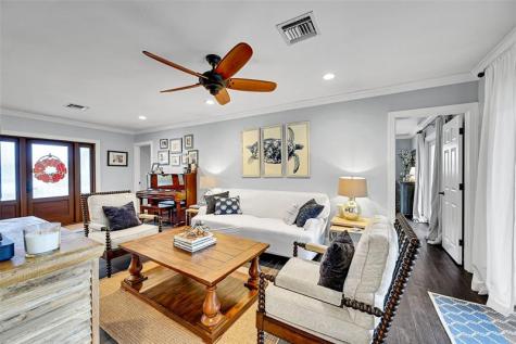 4221 NE 26th Avenue Lighthouse Point FL 33064