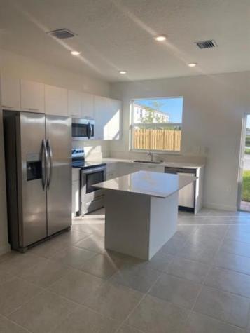 2354 NW 125 Street Miami FL 33167