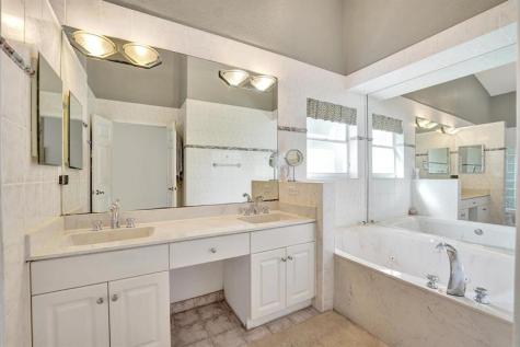 2825 SW 132nd Way Davie FL 33330