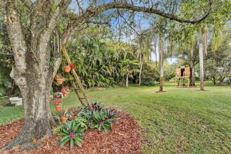 2825 SW 132nd Way Davie FL 33330