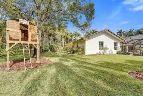 2825 SW 132nd Way Davie FL 33330