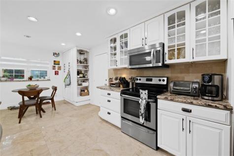 1838 NW 93rd Terrace Plantation FL 33322
