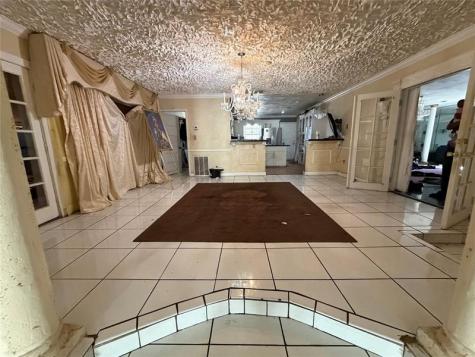11201 NW 15th Court Miami FL 33167