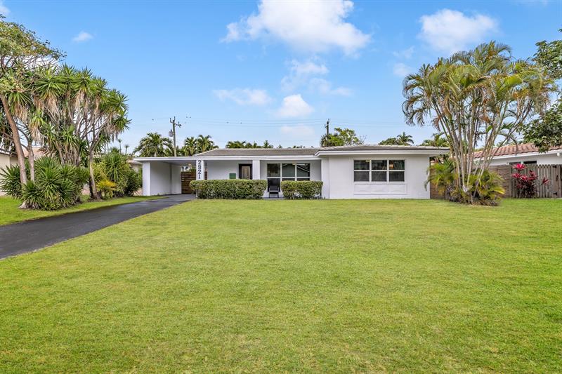 2921 NE 53rd Street Lighthouse Point FL 33064